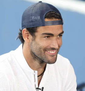 Just one pic of gorgeous Matteo Berrettini. I'm grateful for the opportunity to research so many images of this man's beautiful face!
